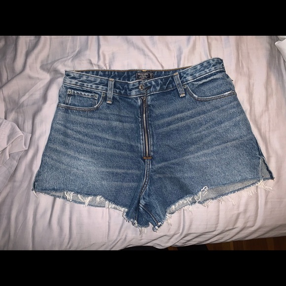 Abercrombie & Fitch Jean Shorts - Picture 1 of 3